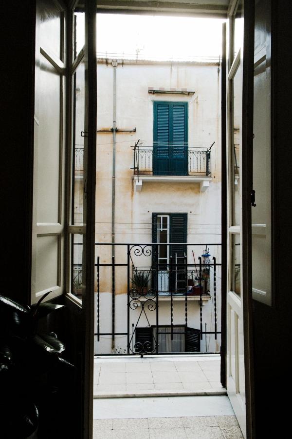 13 Open House Bed and Breakfast Palermo Esterno foto