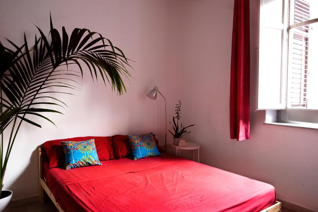 13 Open House Bed and Breakfast Palermo Esterno foto