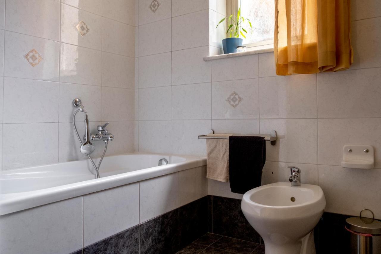 13 Open House Bed and Breakfast Palermo Esterno foto